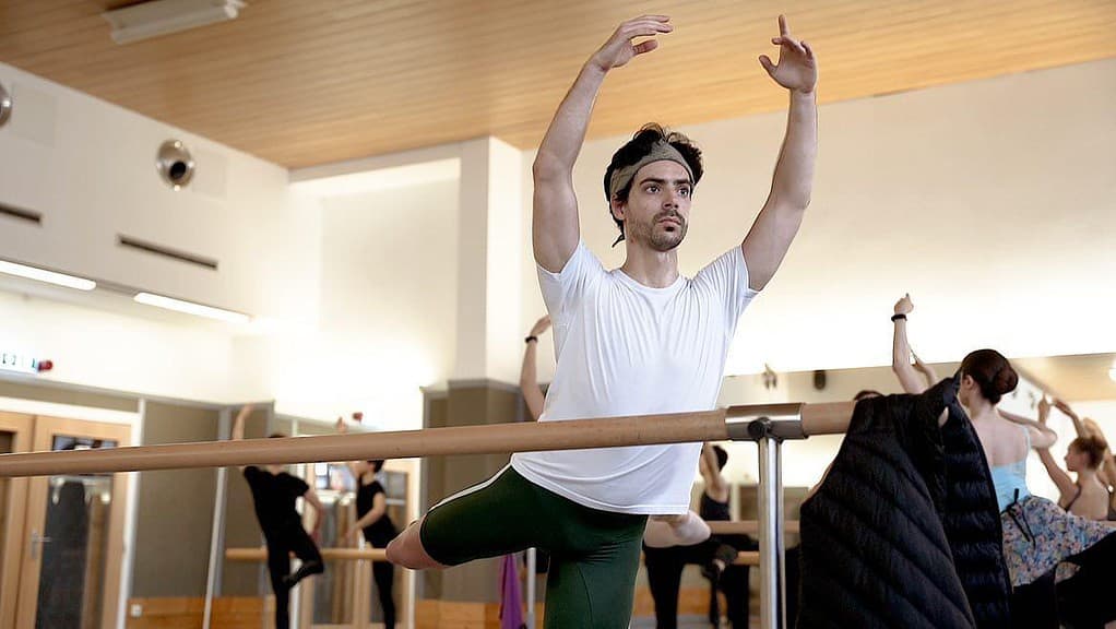 Sergio Romero recovering from a series of ballet injuries, doing barre work