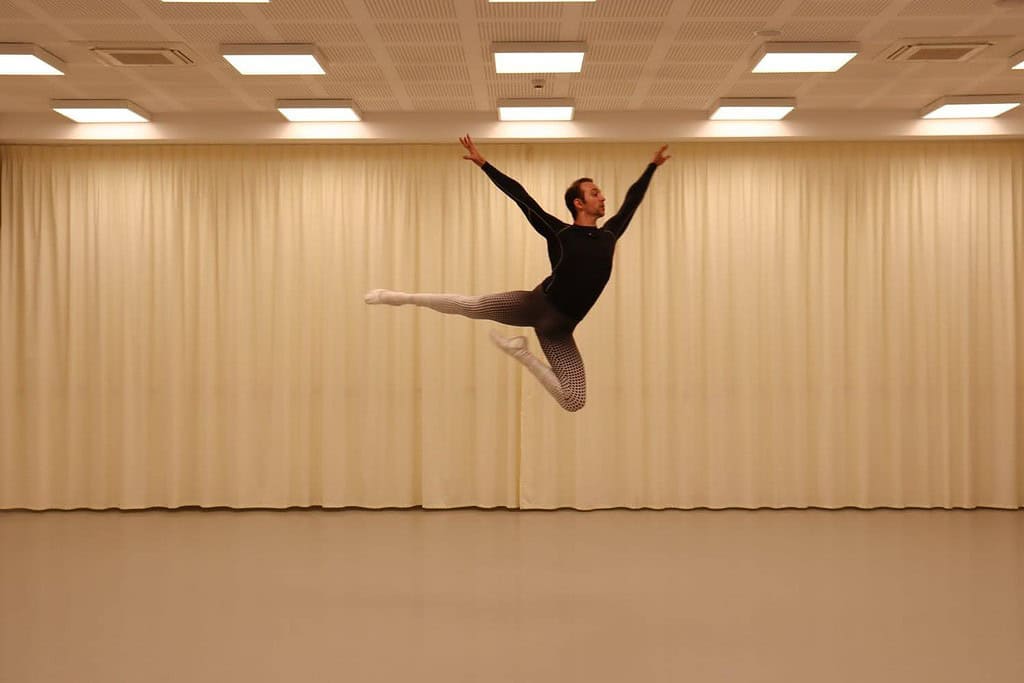 Professional Dancer Yago Catalinas doing a ballet jump