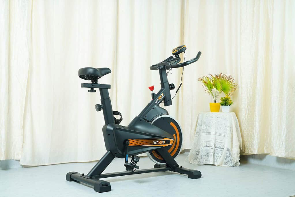 Stationary exercise bike